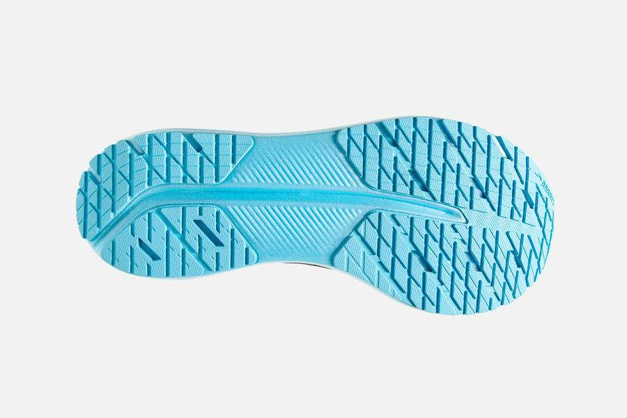 Brooks Running a lancé début février deux nouveaux modèles de chaussures de running sous le nom d'Hyperion : la Tempo et la Elite pour les runners ou triathlètes qui recherchent un modèle compétitif et une protection sur longues distances.
