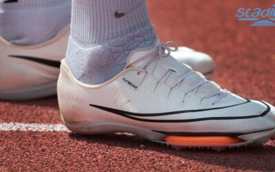Air Zoom MaxFly : La paire de pointes de sprint de Nike recourant au carbone