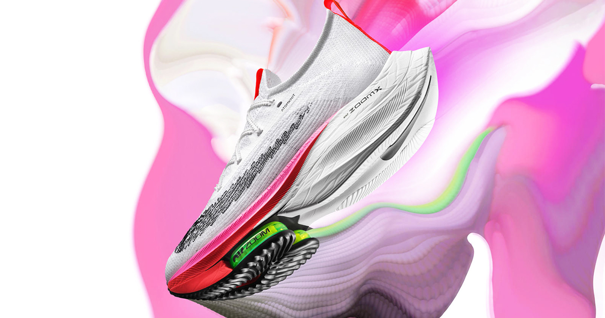 À quelques jours du début des Jeux olympiques de Tokyo (23 juillet au 8 août), Nike vient de lever le voile sur un coloris spécial nommé "Rawdacious" qui sera notamment utilisé dans l'athlétisme. La collection comprend des chaussures de running mais également des pointes​.