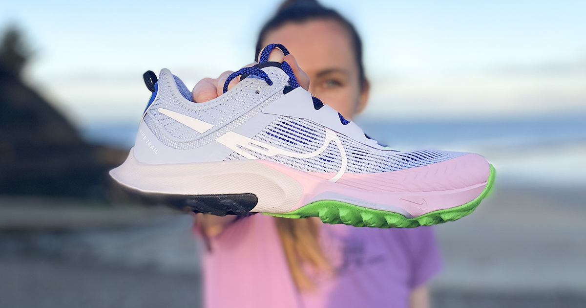 Notre reporter Émeline Pichon a eu l'opportunité de tester la nouvelle chaussure de trail Nike Terra Kiger 8, quelques jours à peine après sa sortie officielle.