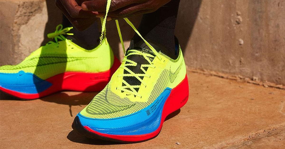 L'une des chaussures en carbone les plus performantes sur le marché, la Nike ZoomX Vaporfly Next% 2 se dévoile dans un nouveau coloris.