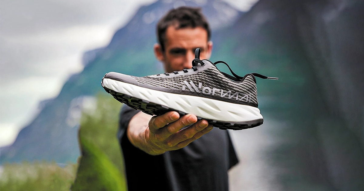 NNormal, la marque co-fondée par Kilian Jornet avec la marque espagnole Camper, présente sa première chaussure de trail, la Kjerag.