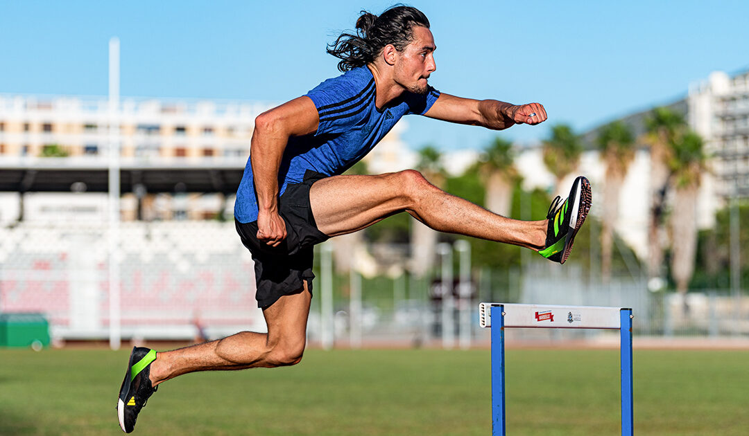 On a testé la Adizero Prime SP2, paire de pointes de sprint à plaque carbone d’adidas