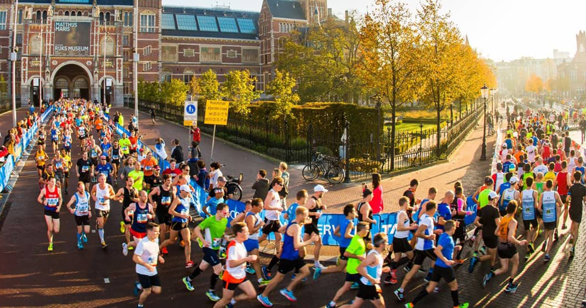 Considéré comme l'un des parcours les plus rapides au monde, le Marathon d'Amsterdam revient pour une 47e édition le 15 octobre 2023.