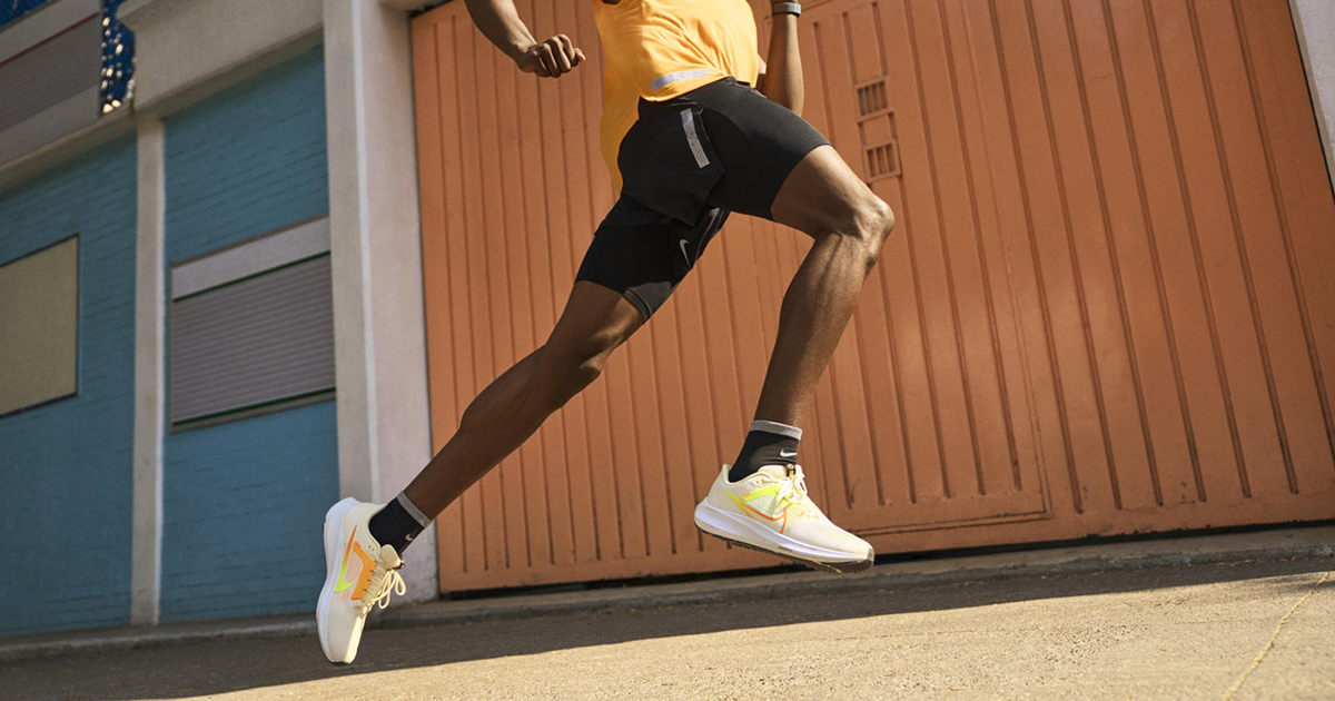 La Nike Pegasus 40, paire de running très attendue, est disponible à la vente depuis ce jeudi 6 avril sur le site de la marque au Swoosh.