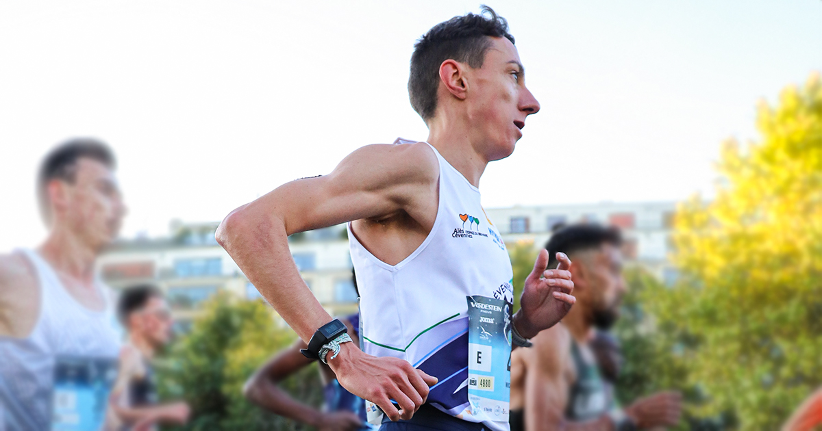 Engagé comme lièvre, Michaël Gras a terminé pour la première fois de sa carrière un marathon en moins de 2h10 lors de La Route du Louvre.