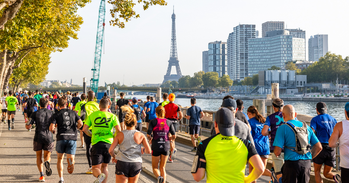 La première édition du 10 km de la Tour Eiffel aura lieu le 10 décembre 2023 et rassemblera 6000 coureurs autour d'un parcours magnifique.