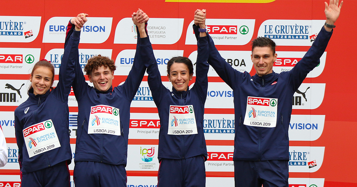Suite au déclassement de la Biélorussie, Sandra Beuvière, Yani Khelaf, Aurore Fleury et Alexis Miellet ont reçu leur médaille d'argent du relais mixte aux Championnats d'Europe de cross-country en 2019 à Lisbonne. 