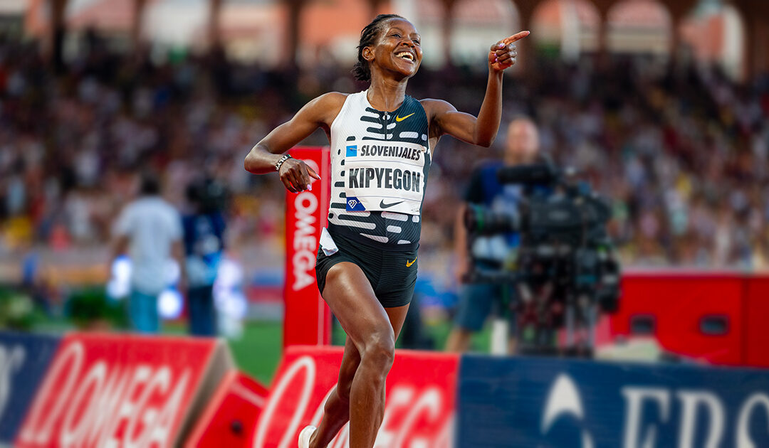 Faith Kipyegon : « J’ai été surprise de battre le record du monde du 5000 m à Paris, j’en ai même pleuré »