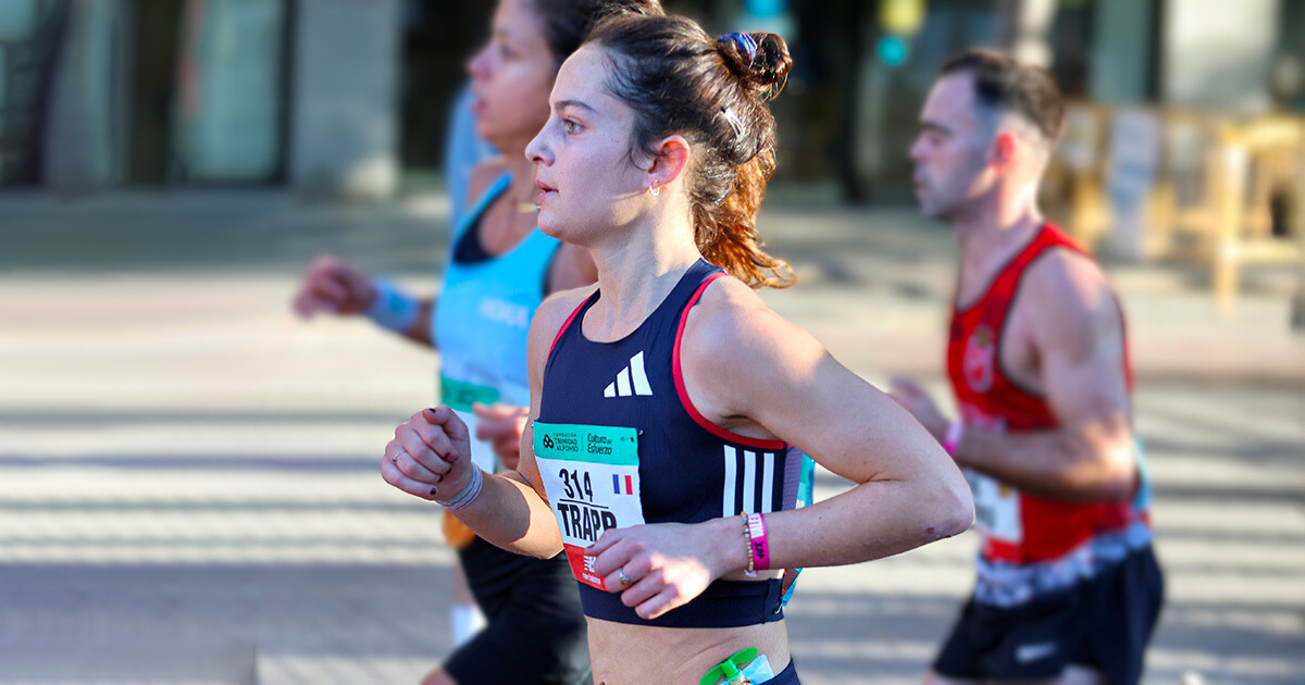 Manon Trapp a réalisé des débuts canon en 2h25'48 au Marathon de Valence, s'affranchissant des minima pour les Jeux olympiques de Paris 2024.