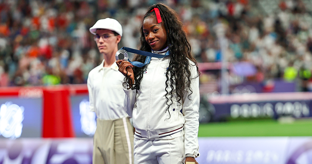 Bilan de l'équipe de France d'athlétisme lors des Jeux olympiques de Paris 2024 avec notamment la médaille d'argent de Cyréna Samba-Mayela,