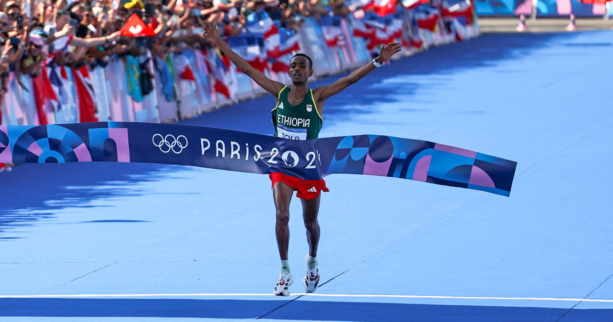 L'Éthiopien Tamirat Tola, champion olympique à Paris, et la Kényane Hellen Obiri, médaillée de bronze aux JO, partiront à la défense de leur couronne le dimanche 3 novembre au Marathon de New York 2024.