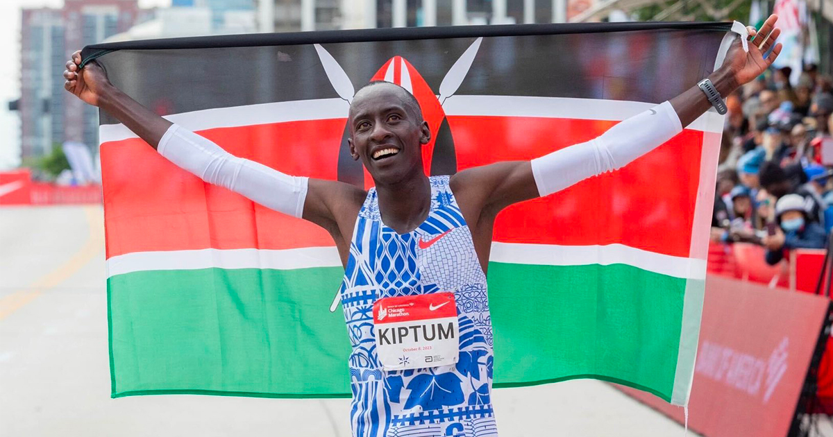 Les 50 000 participants du Marathon de Chicago 2024 vont rendre un hommage à Kelvin Kiptum qui a battu le record du monde l'an passé.