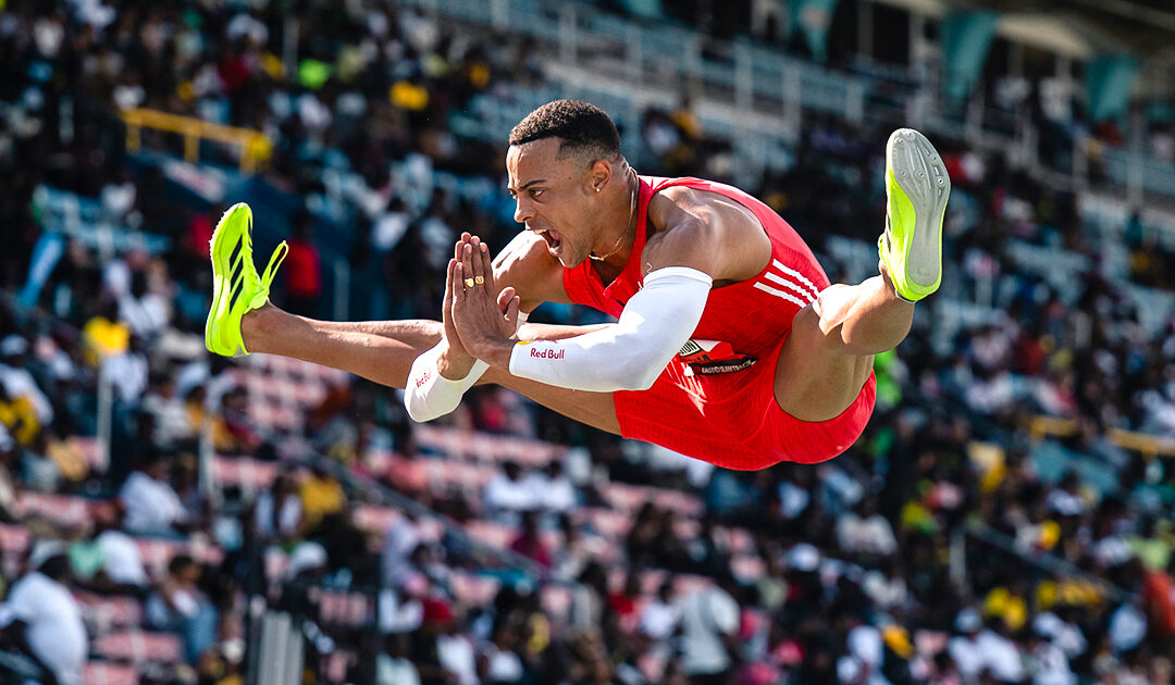 Grand Slam Track : Sasha Zhoya, Cyréna Samba-Mayela, Wilhem Belocian, Ludvy Vaillant et Ryan Zézé dans les starting-blocks à Miami