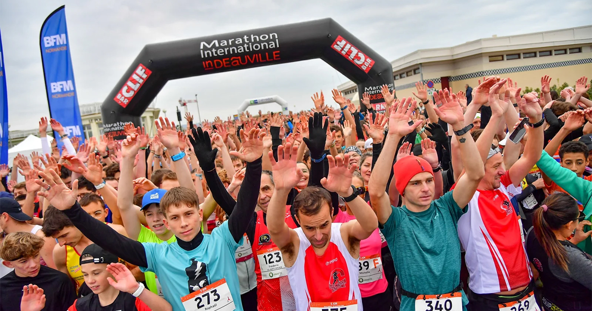 La sixième édition du Marathon International In Deauville 2025 offrira un cadre idyllique avec une arrivée majestueuse sur les Planches.