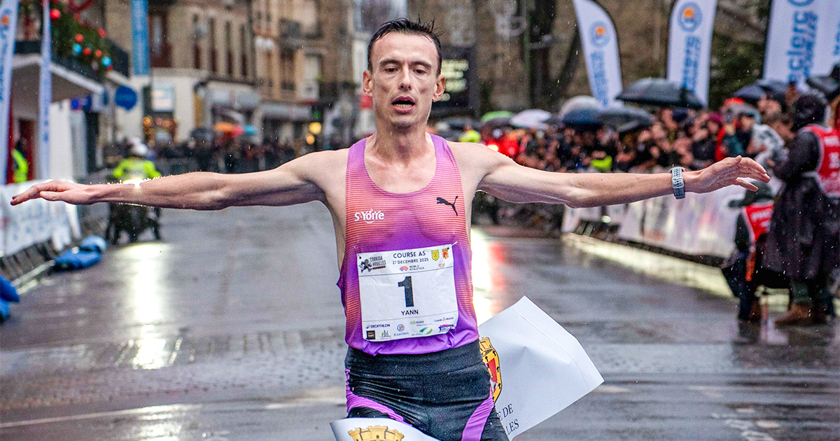 À quatre jours de Noël, Yann Schrub s'offre un beau cadeau en améliorant son record personnel sur 10 km en 27'20 à la Corrida de Houilles.