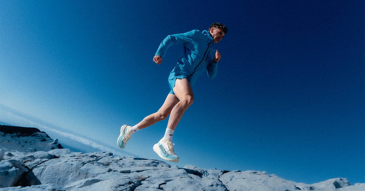 Beau coup sur le marché des transferts de Brooks qui a annoncé l'arrivée de Théo Detienne dans son équipe de traileurs professionnels.