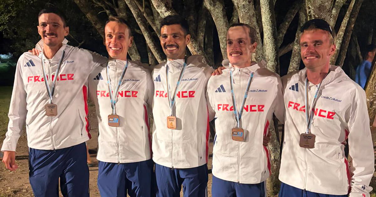 Championnats du monde des 100 km Une médaille de bronze et un tir groupé mémorable pour les Bleus à Ames Ce dimanche à Ames, l'équipe de France masculine a décroché une superbe médaille de bronze par équipes aux Championnats du monde des 100 km.