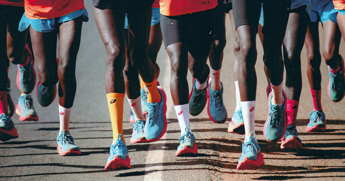 ASICS et DISTANCE unissent leurs univers pour dévoiler leur première collection capsule commune, inspirée par Iten, au Kenya.