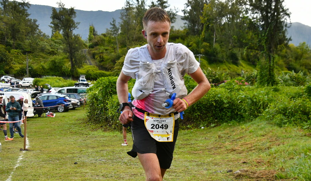 Diagonale des Fous 2026 : Vincent Esmiol et Ruth Croft en tête après 80 km