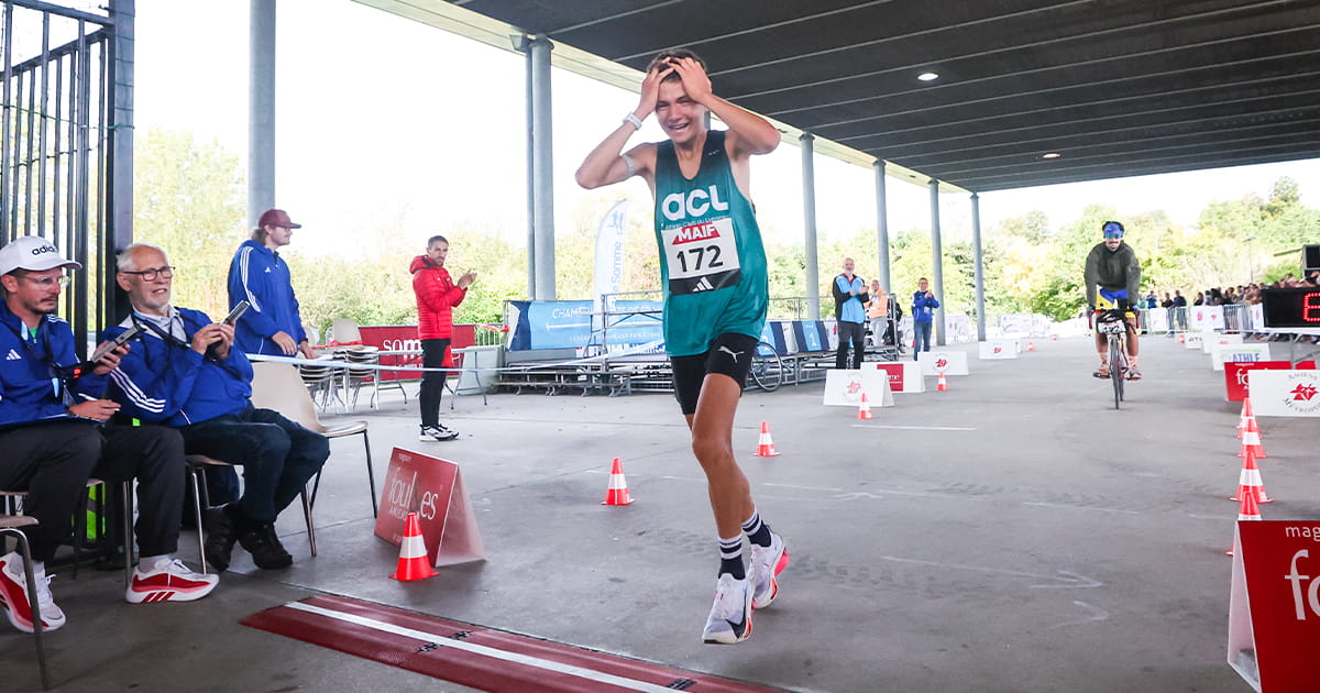 Esteban Vacelet et Océane Chanet sacrés champions de France du 100 km à Amiens Le 100 km de la Somme, support des Championnats de France ce samedi à Amiens, a consacré Esteban Vacelet et Océane Chanet.