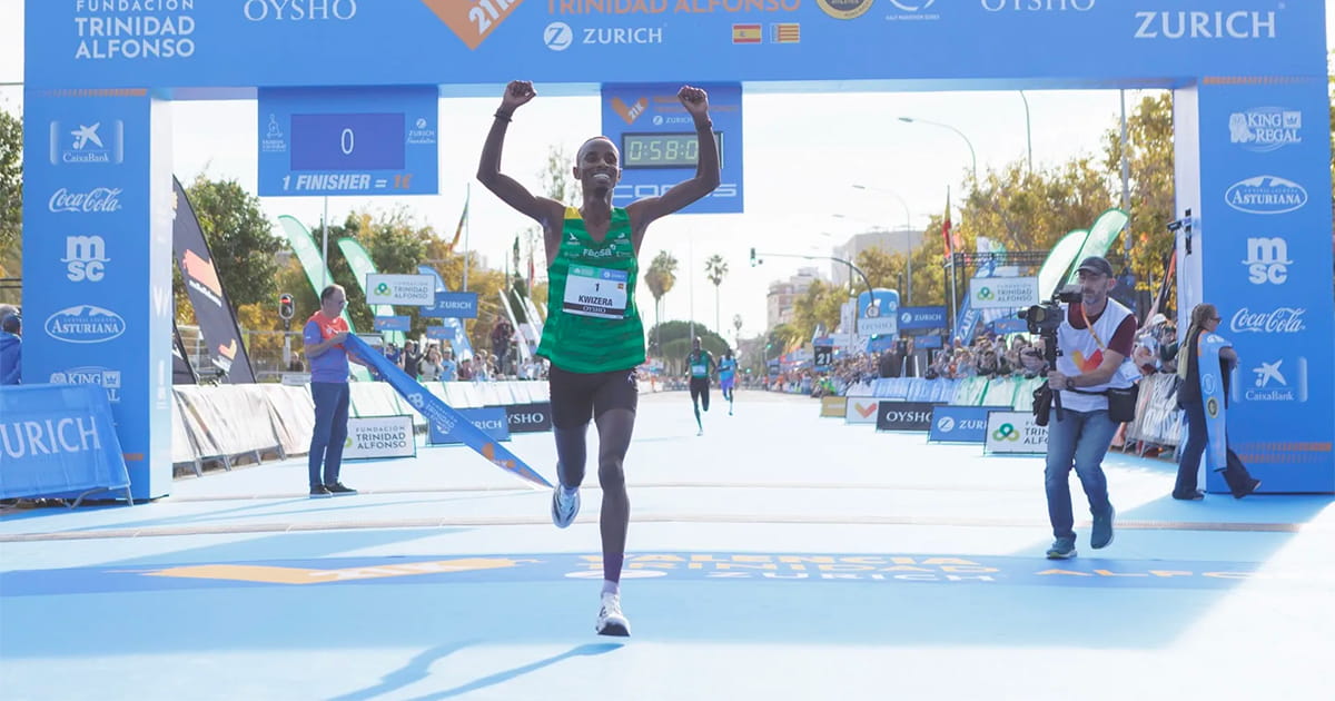Le semi-marathon de Valence 2026 a marqué les esprits avec le record national de Rodrigue Kwizera et la victoire de Sheila Chepkirui.