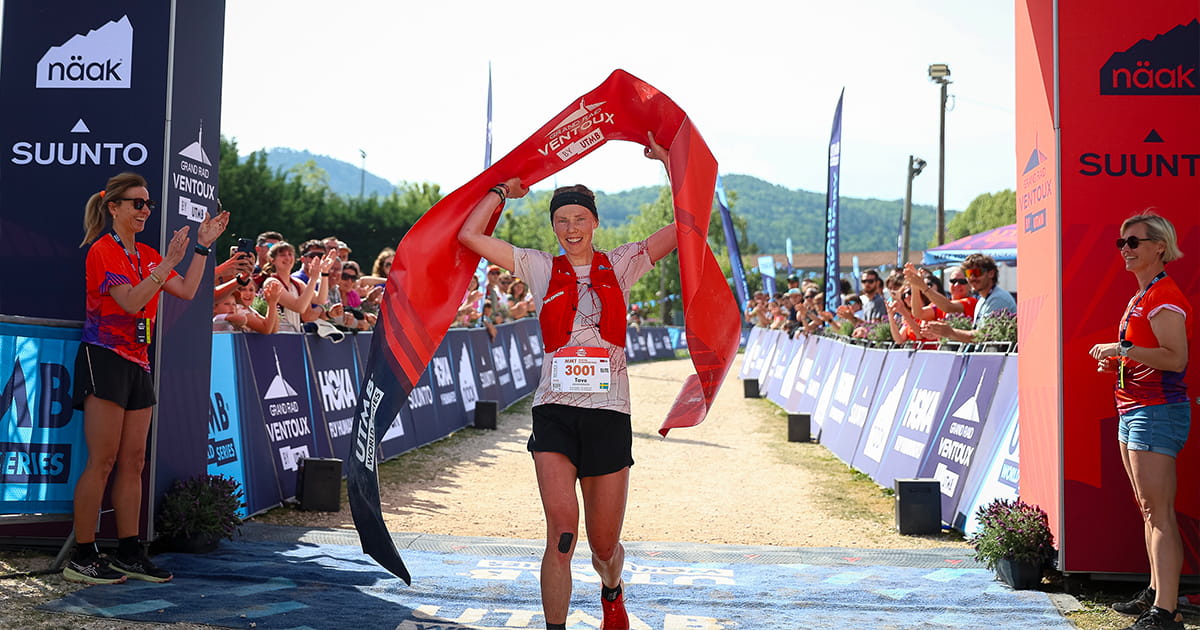 UTMB 2025 : Le Britannique Tom Evans (ASICS) décroche une victoire de prestige sur l'épreuve mythique à Chamonix en 19h18'58.